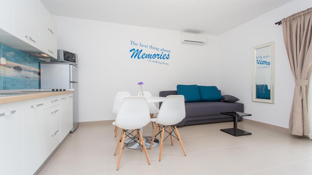 Apartments Memories バスカ エクステリア 写真
